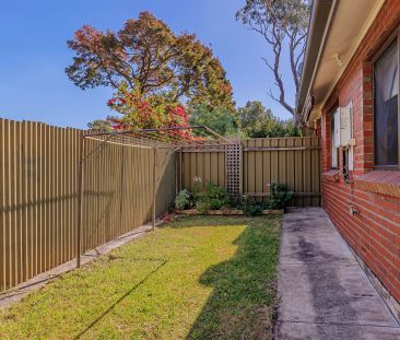 Two bedroom unit with ducted air conditioning - Photo 2