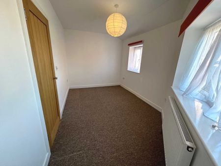 OIRO £1,699 pcm - Available 06/12/2025 - Unfurnished - Photo 2