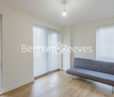 2 Bedroom flat to rent in Guardian Avenue, Pulse Edition, NW9 - Photo 2