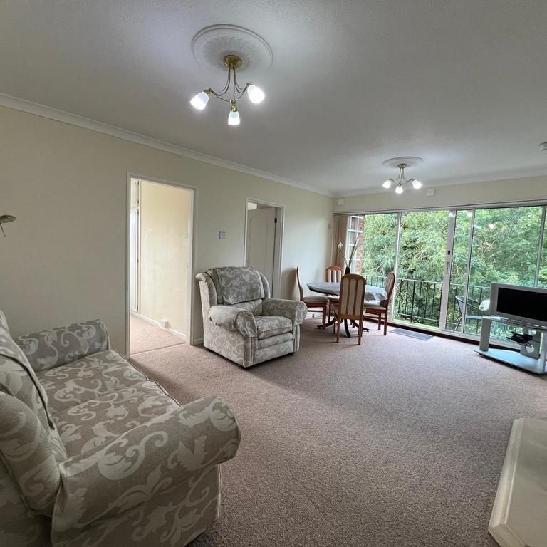 2 bedroom flat to rent - Photo 1