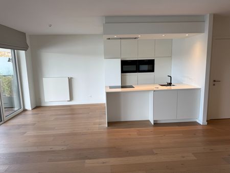 Gelijkvloers instapklaar 1 slaapkamer appartement met terras, autostaanplaats te Zuidzicht Hasselt. - Photo 3