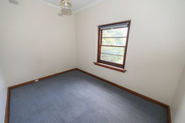 Spacious, Art Deco apartment immersed right in the heart of Camberwell - 6 month lease only on offer. - Photo 1