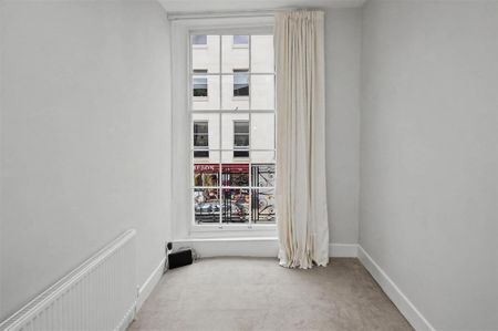 3 bedroom flat to rent - Photo 5