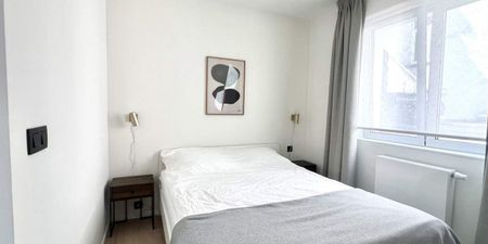 Appartement te huur in Brussel voor € 1.300 met 1 slaapkamer - Photo 5