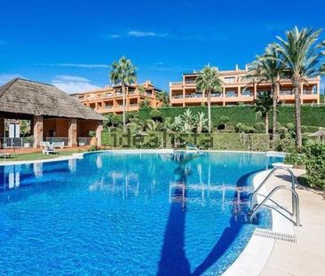 Alquiler de piso en Calle Pico Alcazaba, 1 De - Photo 6