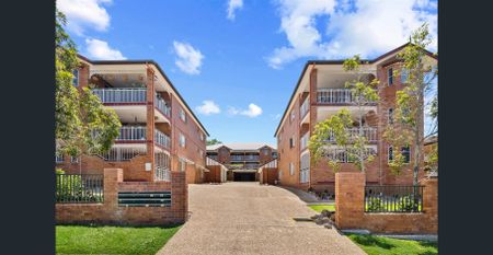 Freshly Painted, Spacious & Perfectly Positioned - Photo 4