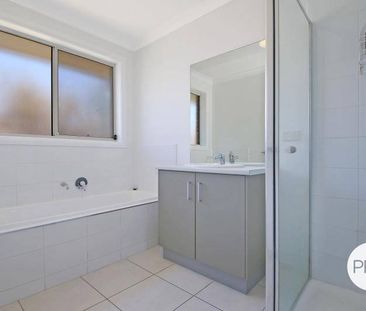 LOW MAINTENANCE LIVING! - Photo 5