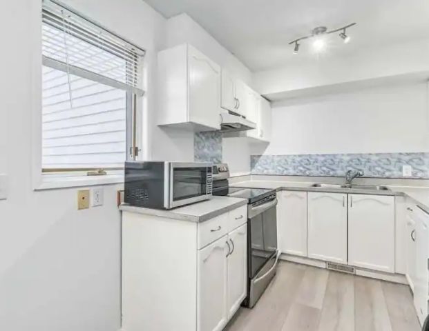 2 Story Single Unit Duplex | 2021 - 31 Street Southwest, Calgary - Photo 1