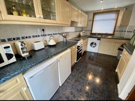 3 bedroom terraced house to rent - Photo 4