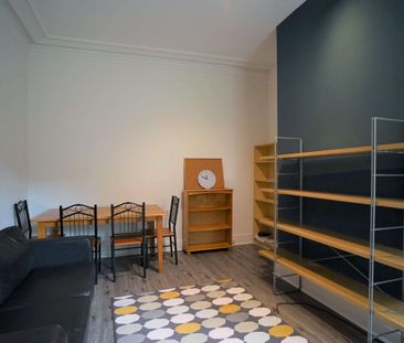 Flat 2, 146 Broomspring Lane, Off Glossop Road, S10 2FD - Photo 5