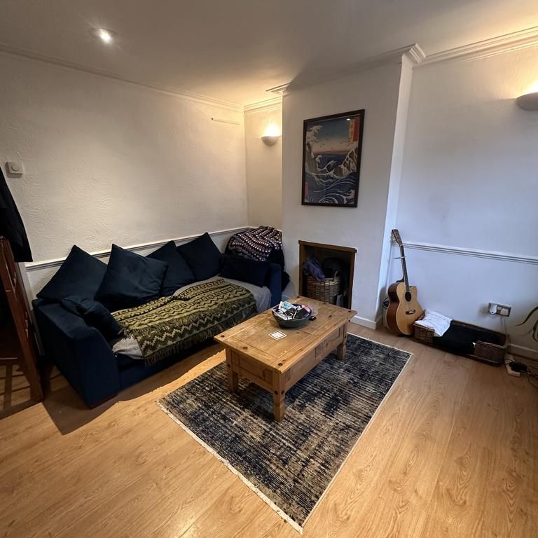 2 bedroom terraced house to rent - Photo 1