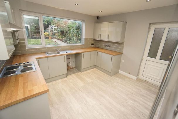 4 bedroom detached house to rent - Photo 1