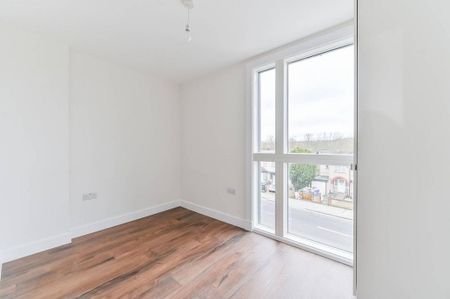 3 bedroom flat to rent - Photo 5