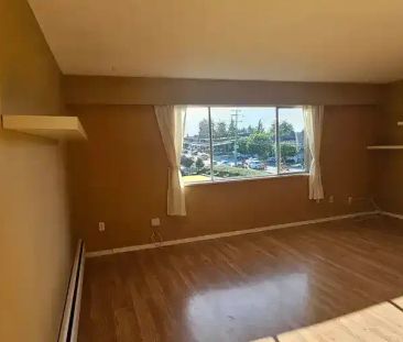 Top floor south and west facing corner-unit, spacious 2 Bedroom / 1... - Photo 1