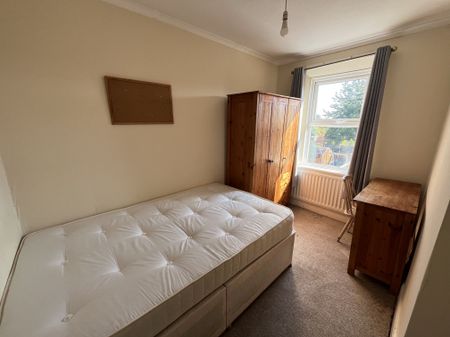 5 bed house to rent in Cardigan Road, BH9 - Photo 4