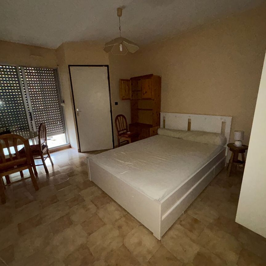 Location Appartement 1 pièce 20m² NIMES 30000 - Photo 1