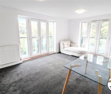 2 bedroom flat to rent - Photo 3