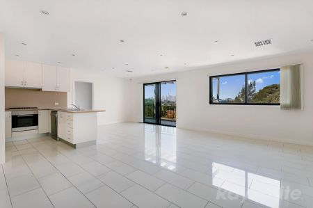 3Bedrooms, 2Bathrooms - Photo 4