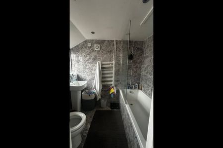 1 Bed Terraced House, Norton Road, RG1 - Photo 3