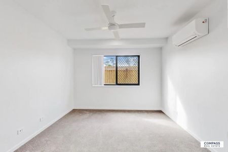 24 Neilson Way, Walloon QLD 4306 - Photo 4