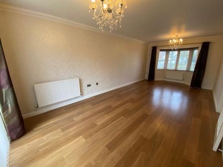 4 bedroom detached house to rent - Photo 2