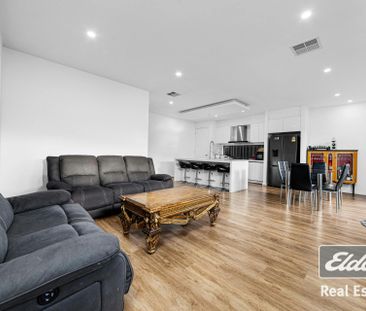 Stylish Family Living in the Heart of Emerald Park Estate ! - Photo 3