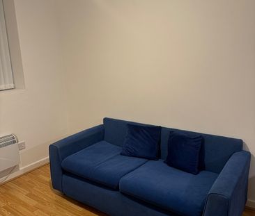 Room in a Shared Flat, Kenyon Lane, M40 - Photo 5