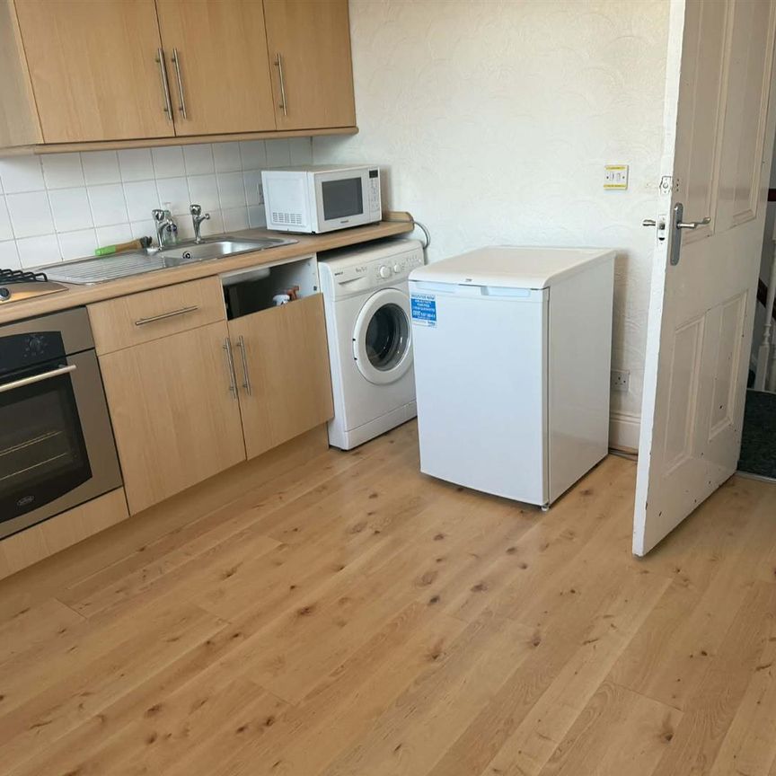 Chillingham Road, Newcastle upon Tyne - Photo 1