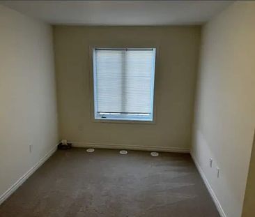 Two bedroom townhouse for rent in Ancaster - Photo 2