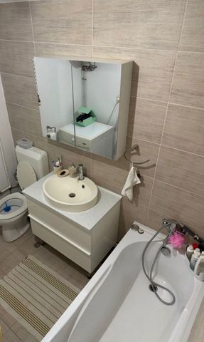 Eroii revolutiei etaj 4 brancoveanu - Fotografie 2