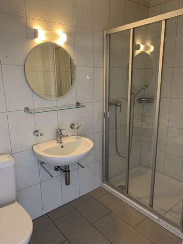 Helle 4.5 Zimmerwohnung zu vermieten - Photo 5