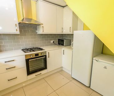 3 bedroom ground floor maisonette to rent - Photo 5