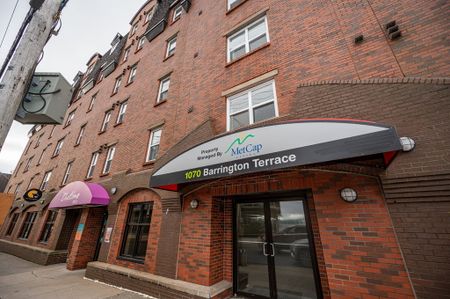 Barrington Terrace - Photo 4