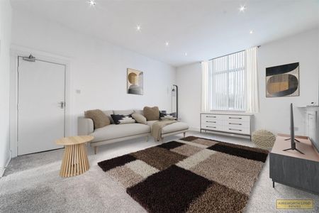 Ground Floor Flat, Railway Road, Darwen BB3 2RJ - Photo 2