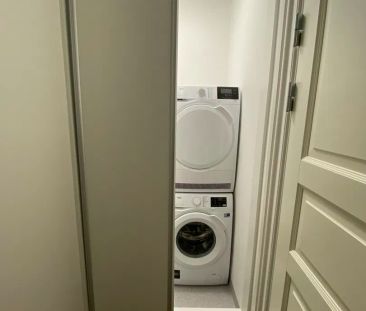 Centralt beliggende lejlighed med lys og charme - Photo 3