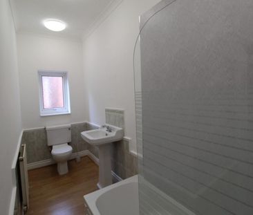 3 bedroom House To Let - Photo 3