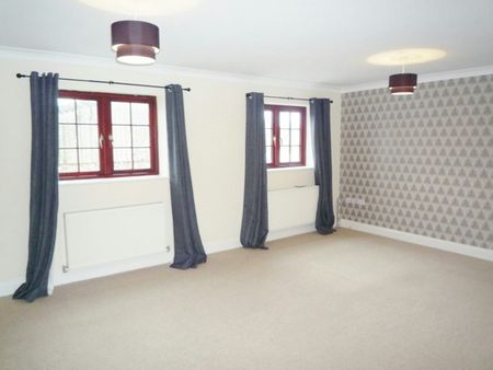 Flat to rent on - Photo 5