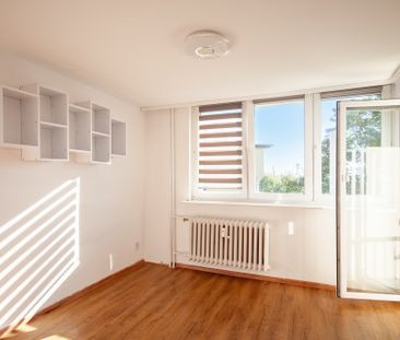 Zadbane mieszkanie 3-pok. z balkonem do wynajęcia - Zdjęcie 1