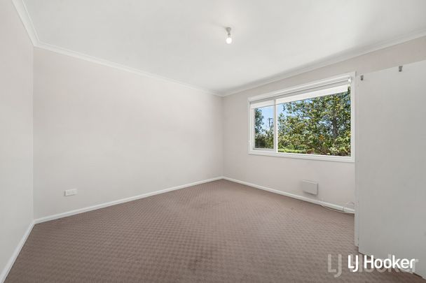 Spacious Three-Bedroom Home - Photo 1