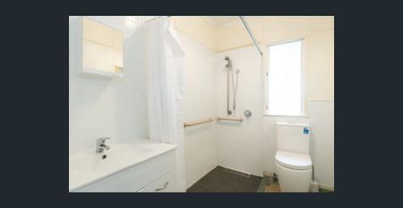 Charming Tarragindi Home with Character, Comfort & Convenience - Photo 5