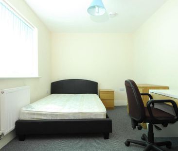 4 bedroom house to rent - Photo 3