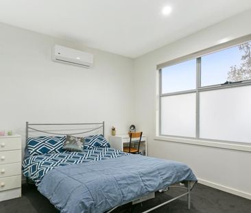 2/258 Hilton Street, Glenroy, VIC 3046 - Photo 4