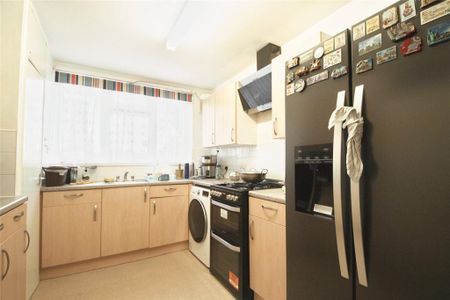 3 bedroom terraced house to rent - Photo 5