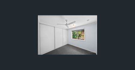 Lowset home ready for new tenants - Photo 3