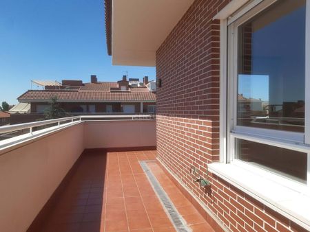 Boadilla del Monte, Community of Madrid - Photo 4