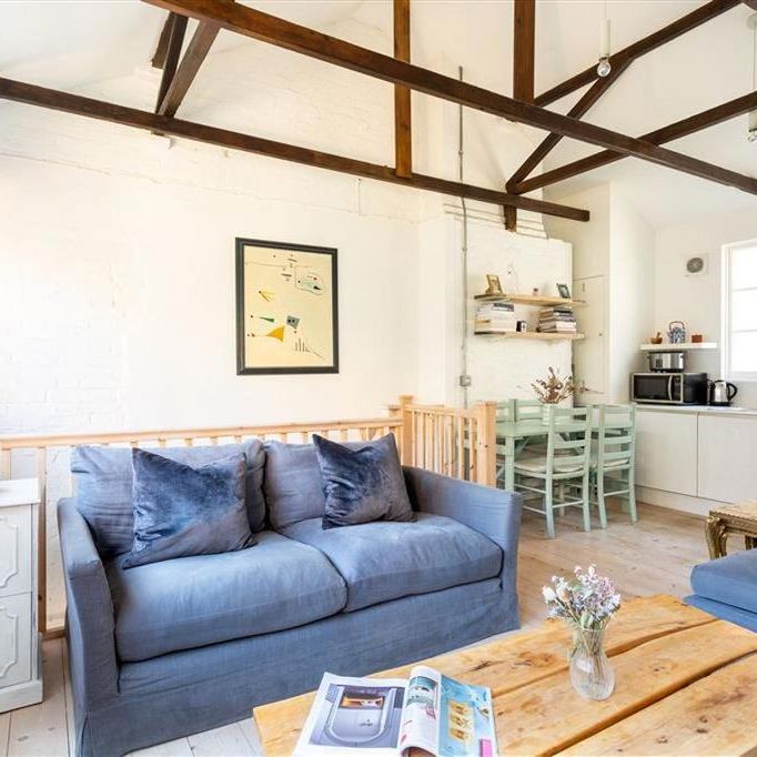 2 bedroom terraced house to rent - Photo 1