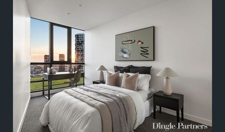 Sensational Views, Convenient Location - Photo 3