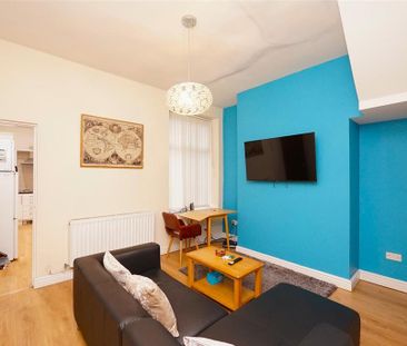 1 bedroom in a house share to rent - Photo 2