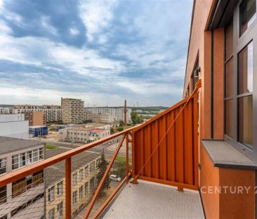 Pronájem bytu 1+kk s balkonem, Praha 9 – Vysočany, Lofty Kolbenova - Photo 1