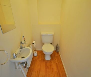 3 bedroom semi-detached house to rent - Photo 6